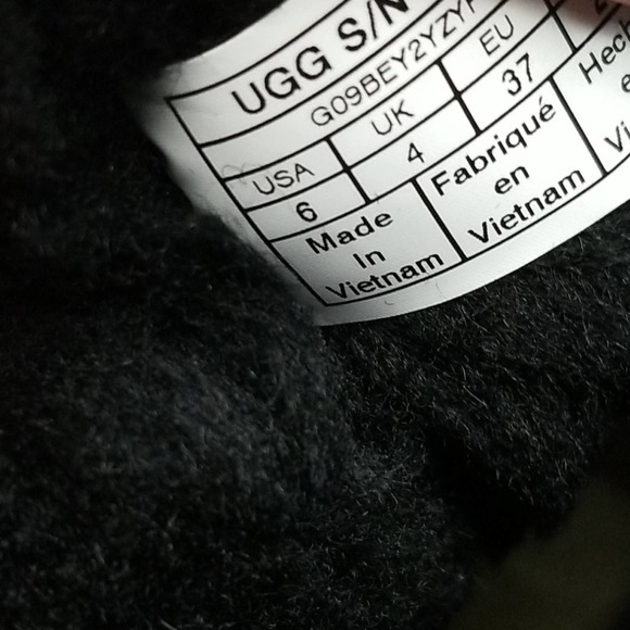 UGG Short Continuity Bow Black Boot for Women Size 6 New in Box - Picture 13 of 13